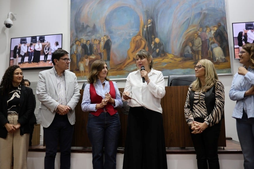 El Concejo otorgó la Distinción Marta Samatan a la trayectoria educativa