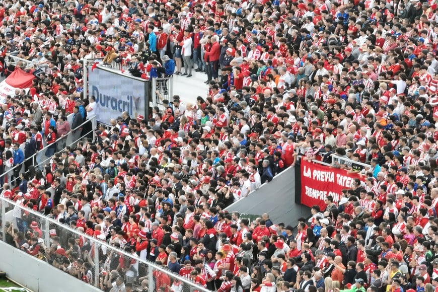 El Tatengue tiene un buen horario y día para recibir al Globo con importante presencia de público. Crédito: Fernando Nicola
