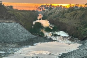 Helvecia, Cayastá, Saladero Cabal, María Teresa, La Chispa, Los Quirquinchos y otras localidades, que sufrieron anegamiento de calles y viviendas, rutas cortadas, arroyos desbordados y roturas de caminos productivos.