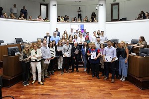 El Concejo de Santa Fe honró a sus docentes destacados en la cuarta edición de la distinción Marta Samatan.
