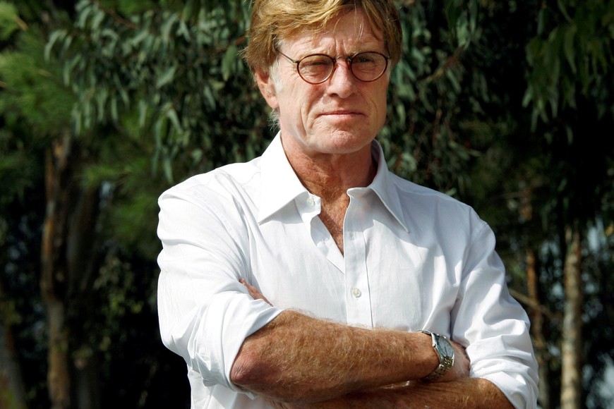 FILE PHOTO: Actor, director and environmentalist Robert Redford attends a news conference where he supported California ballot proposition 87 in Los Angeles, California, U.S., October 25, 2006. REUTERS/Fred Prouser/File Photo