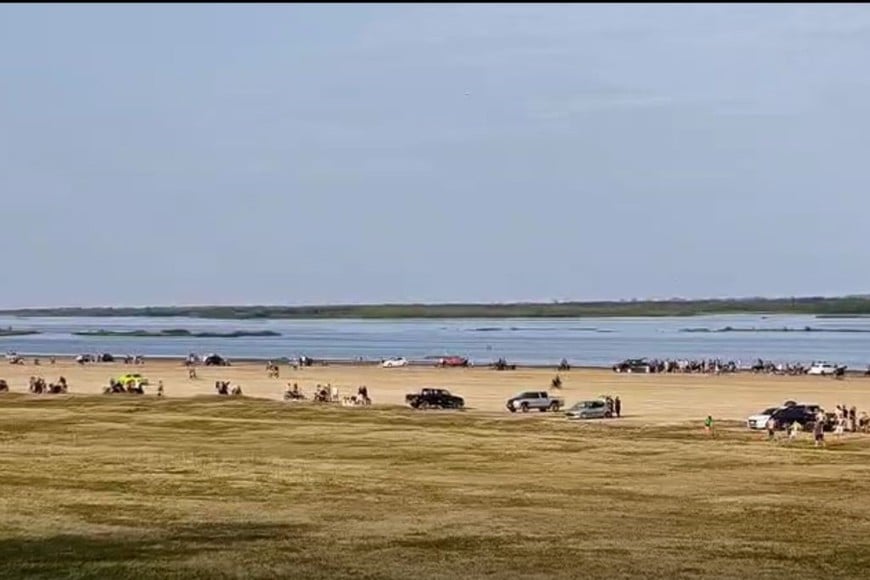 Hace un año, un joven resultó herido tras chocar en moto en la misma playa. Foto: Captura de video