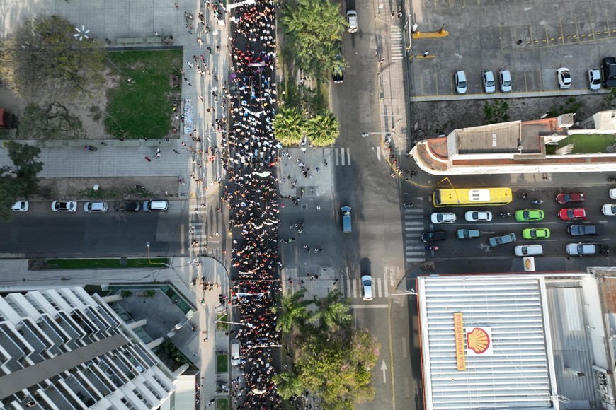 La marcha universitaria desde el Drone de El Litoral. Foto: Fernando Nicola