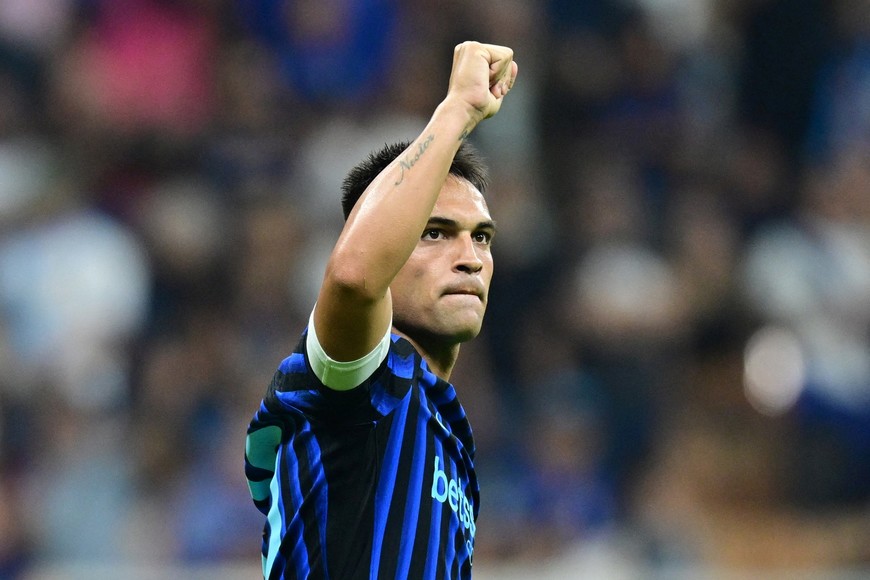 Soccer Football - Serie A - Inter Milan v Torino - San Siro, Milan, Italy - August 25, 2025
Inter Milan's Lautaro Martinez celebrates scoring their third goal REUTERS/Daniele Mascolo