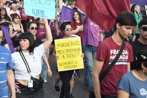 marcha universitaria santa fe. Fotos: Manuel Fabatía.