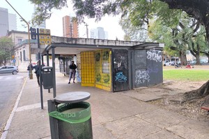 El kiosco atacado ubicado sobre Rivadavia, a metros de La Rioja. Crédito: El Litoral.