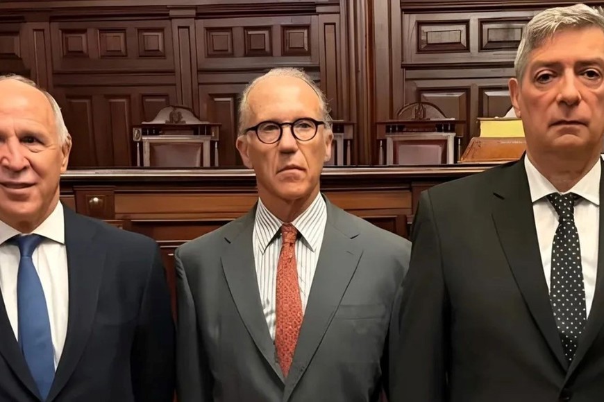 Lorenzetti, Rosenkrantz y Rosatti suscribieron la decisión de asumir la "competencia originaria" de la Corte en la materia. Crédito: Archivo El Litoral.