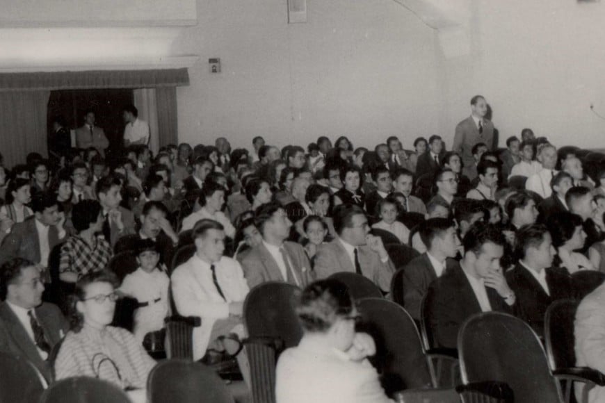 El Cine Roma (mediados de los ‘50), uno de los últimos en cerrar sus puertas.