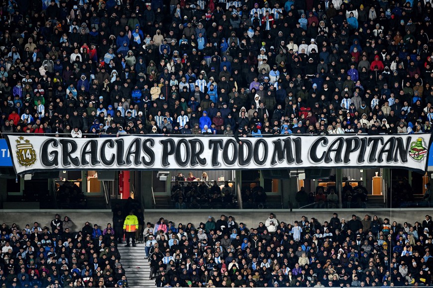 Soccer Football - World Cup - CONMEBOL Qualifiers - Argentina v Venezuela - Estadio Monumental, Buenos Aires, Argentina - September 4, 2025
Argentina fans display a banner for Lionel Messi in the stands REUTERS/Rodrigo Valle