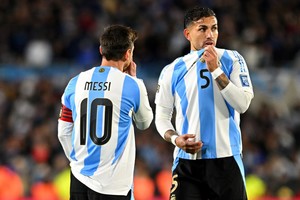 Soccer Football - World Cup - CONMEBOL Qualifiers - Argentina v Venezuela - Estadio Monumental, Buenos Aires, Argentina - September 4, 2025
Argentina's Lionel Messi reacts with Leandro Paredes REUTERS/Rodrigo Valle