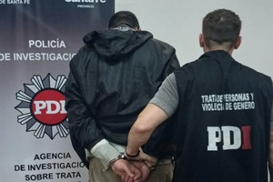 El acusado, de 35 años, fue detenido en su domicilio sin oponer resistencia.