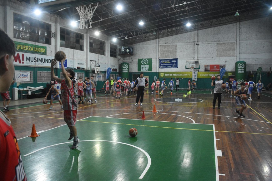 Canchas y espacios del club se llenan de socios y amigos. Crédito: Mauricio Garín Archivo.