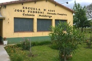 Los padres recordaron que el establecimiento fue clausurado el 1° de agosto de 2025, pero hasta la fecha “ningún representante de la Región convocó para informar el estado de situación”.