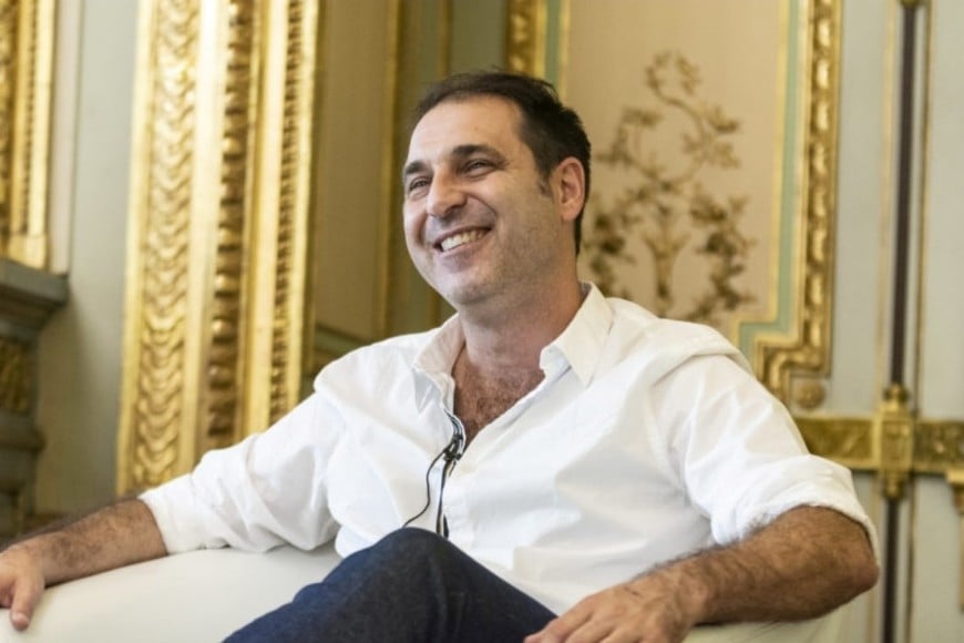 Juan Mascardi abrió la charla reflexionando sobre el valor renovado de la entrevista en los entornos digitales.