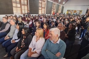 En el espacio ubicado en el centro de San Justo se hicieron presentes numerosas casas de estudio del ámbito local, regional y provincial para mostrar sus ofertas educativas que van desde oficios, tecnicaturas a nivel terciario, nivel universitario y todo lo relacionado también a la capacitación a distancia.