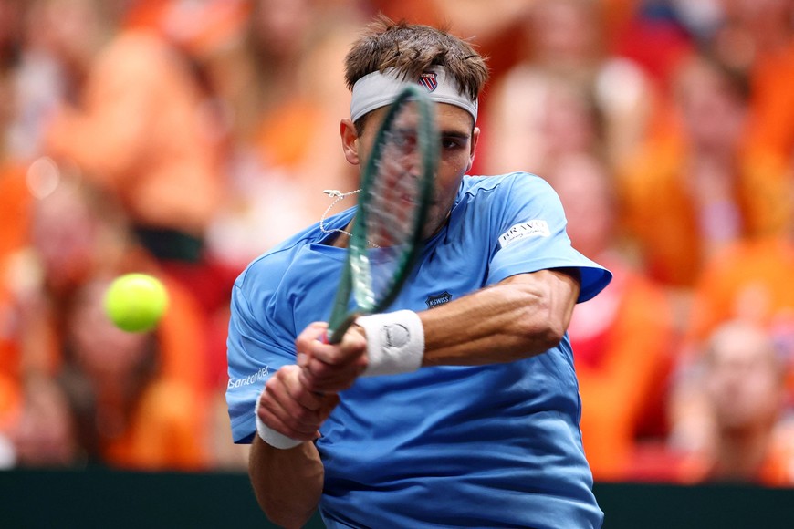 Tennis - Davis Cup - Qualifiers - Second Round - Netherlands v Argentina - MartiniPlaza, Groningen, Netherlands - September 12, 2025
Argentina's Tomas Martin Etcheverry in action during his singles match against Netherlands' Jesper De Jong REUTERS/Piroschka Van De Wouw