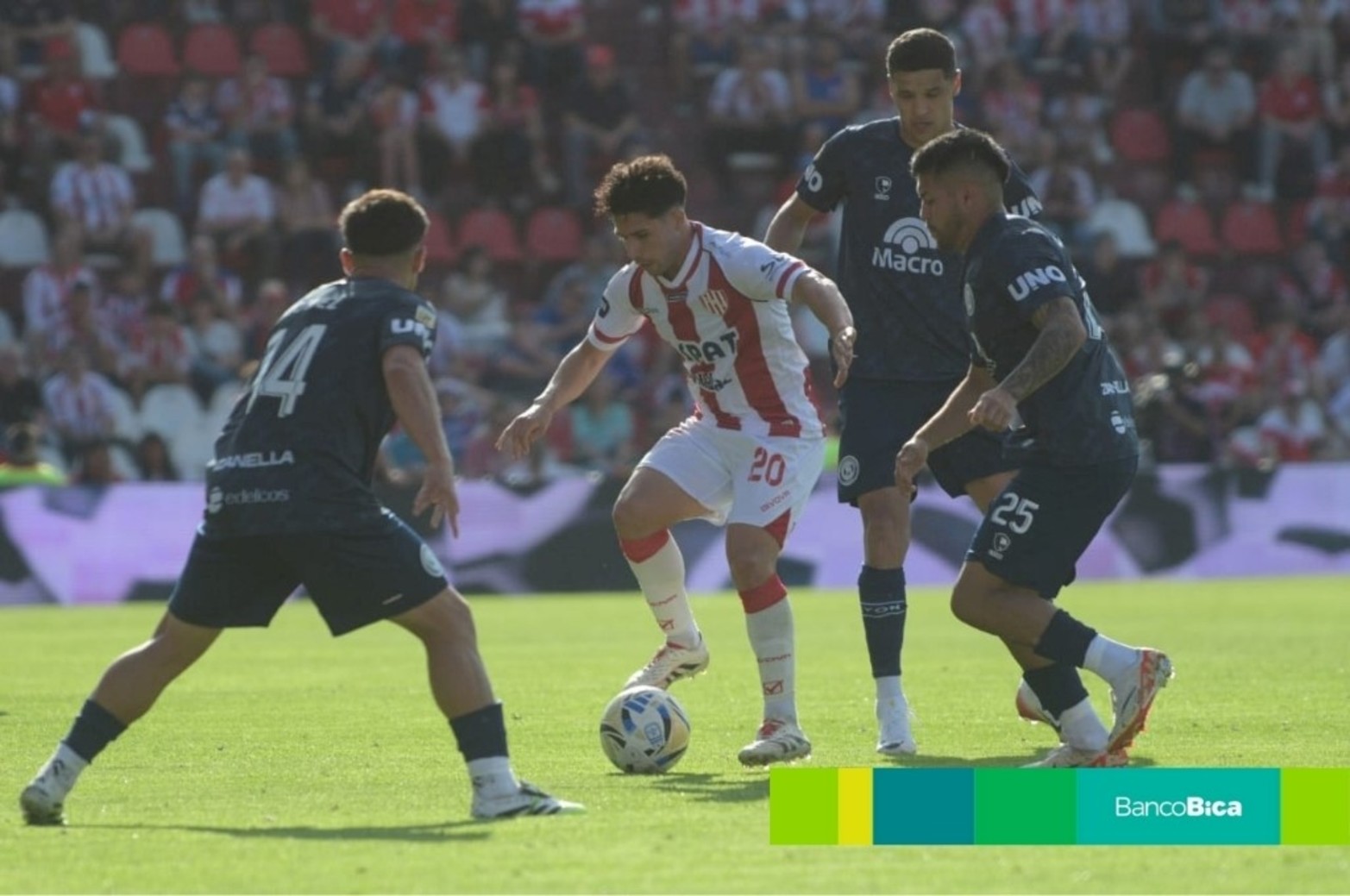 Unión recibió a Independiente Rivadavia en el 15 de Abril.