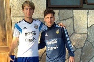 El ex goleador juvenil de la selección argentina se suma con ambición de ascenso.