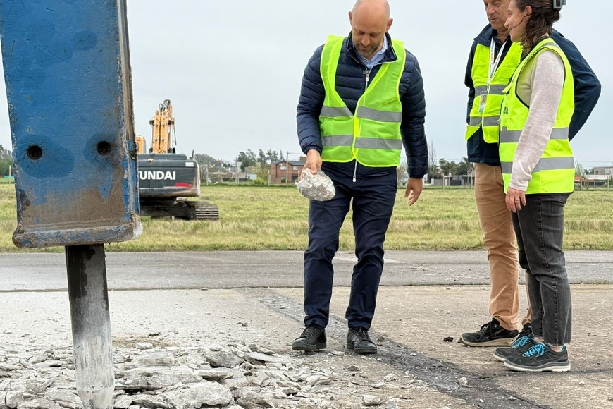 Gustavo Puccini supervisó el comienzo de los trabajos junto a autoridades locales.