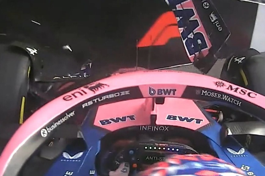 El fuerte impacto puso fin a su clasificación, relegándolo a una posición de salida menos favorable para la carrera de mañana.