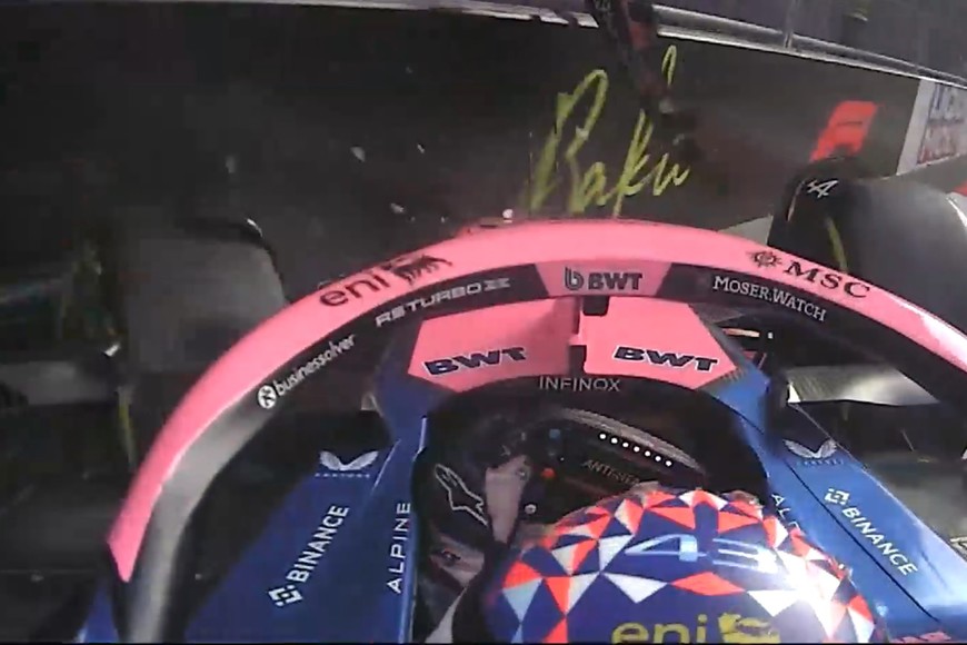 El fuerte impacto puso fin a su clasificación, relegándolo a una posición de salida menos favorable para la carrera de mañana.