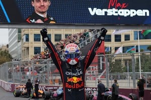 Formula One F1 - Azerbaijan Grand Prix - Baku City Circuit, Baku, Azerbaijan - September 21, 2025
Red Bull's Max Verstappen celebrates winning the Azerbaijan Grand Prix REUTERS/Anton Vaganov