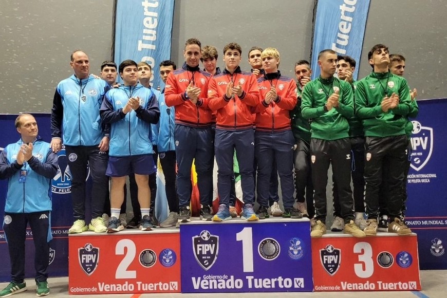 Podio en Paleta Cuero. Foto: Radio Jota.