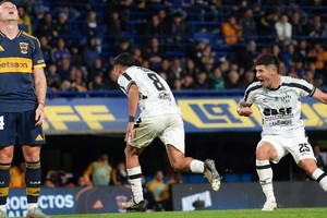 El golazo de Gómez para el 2 a 2. Crédito: Prensa Central Córdoba