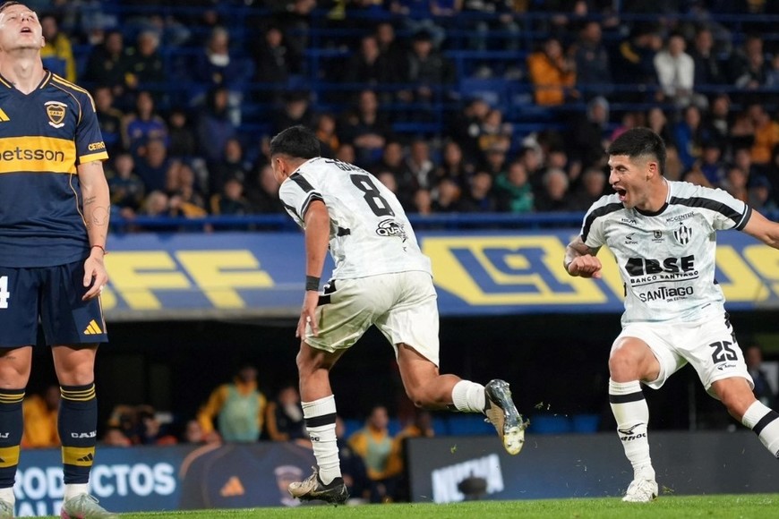 El golazo de Gómez para el 2 a 2. Crédito: Prensa Central Córdoba