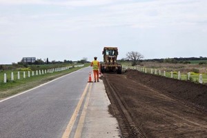 La obra contempla un total de 547 km de rutas provinciales a intervenir, distribuidos en dos grupos