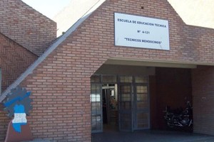Escuela 4-121 Técnicos Mendocinos
