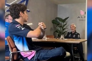 Briatore compartió la imagen de su reunión con Colapinto y encendió las especulaciones.