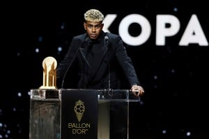 Soccer Football - Ballon d'Or - Theatre du Chatelet, Paris, France - September 22, 2025
FC Barcelona's Lamine Yamal makes a speech after winning the men's Kopa Trophy REUTERS/Benoit Tessier