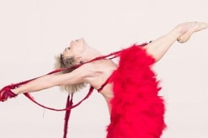 Luciana Croatto, bailarina y coreógrafa santafesina de trascendencia internacional, en el espectáculo “Ravel Rebelle”