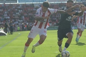 El Tate suma puntos clave tras las victorias de visitante ante Racing y Gimnasia. Foto: Luis Cetraro.