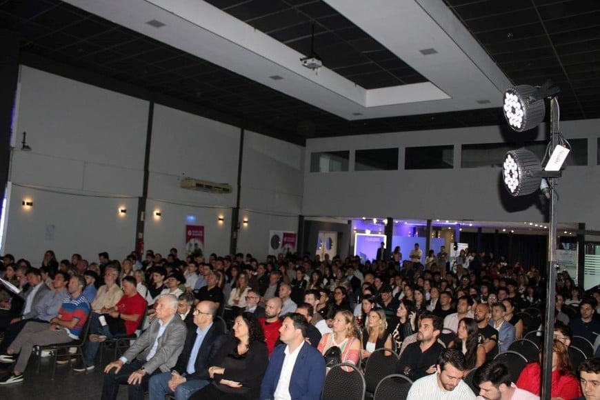El auditorio completo disfrutó de las exposiciones de especialistas nacionales e internacionales. Fotos: Gentileza