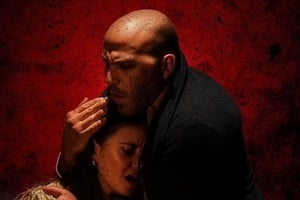 “Microcosmos”, experiencia lírico-teatral protagonizada por Loana Ayuso y Mariano Sanz.