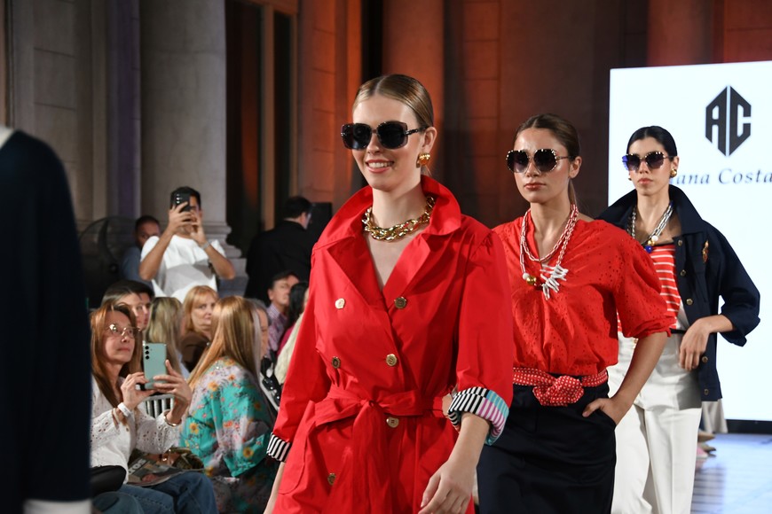 Adriana Constantini Primavera-Verano 25-26. Crédito:  Manuel Fabatía