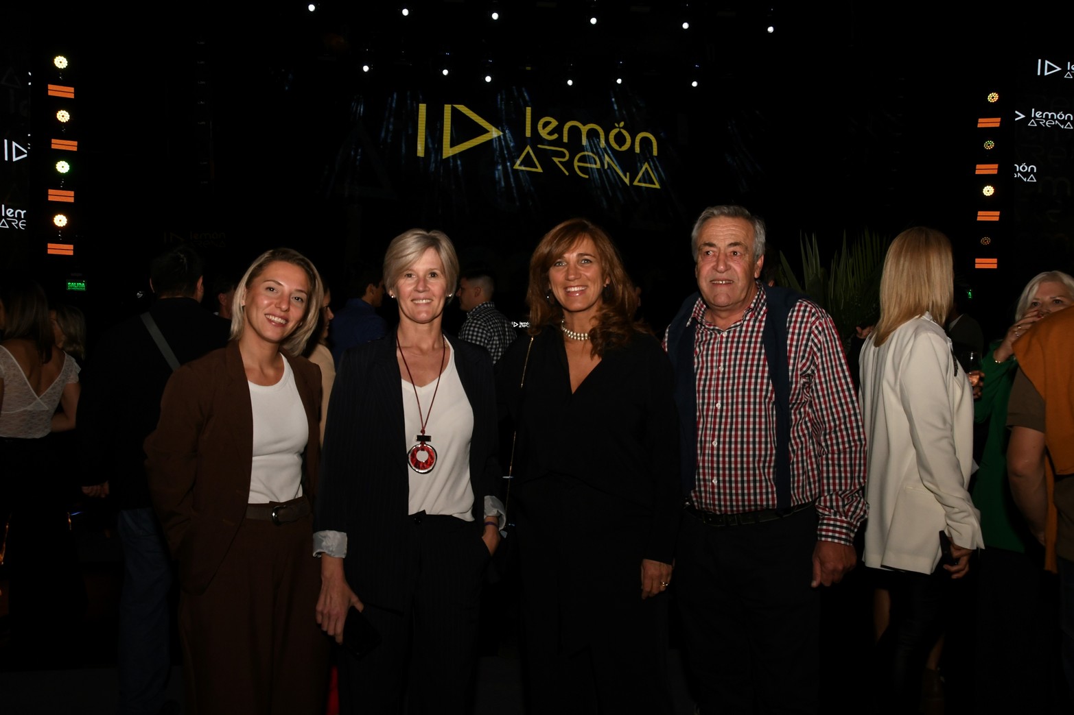 Agustina, Cristina Cuvertino, Silvana Serniotti y Fernando Almirón.
