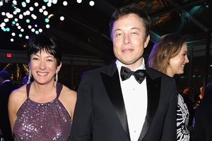 Elon Musk junto a Ghislaine Maxwell. Archivo.