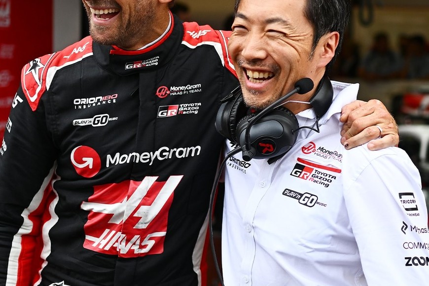 Hoy, casi cinco años después de aquel impacto que dejó cicatrices físicas y emocionales, Grosjean ha cumplido su promesa pendiente: volver a pilotar un Fórmula 1.