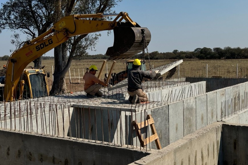 La obra comprendió el recambio integral de las cuatro bombas existentes por nuevos equipos de similares características