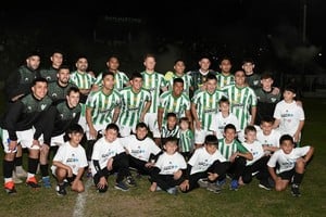 El líder Colón de San Justo recibe a la Academia. Créditos: Manuel Fabatia