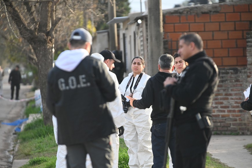 El policía atrincherado que mató a su exesposa desistió de la apelación y aguarda que lo acusen por femicidio