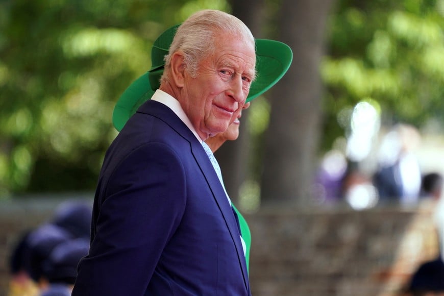 Britain's King Charles III and Queen Camilla await French President Emmanuel Macron and his wife Brigitte to Windsor Castle in Windsor, England, Tuesday, July 8, 2025.    Alberto Pezzali/Pool via REUTERS