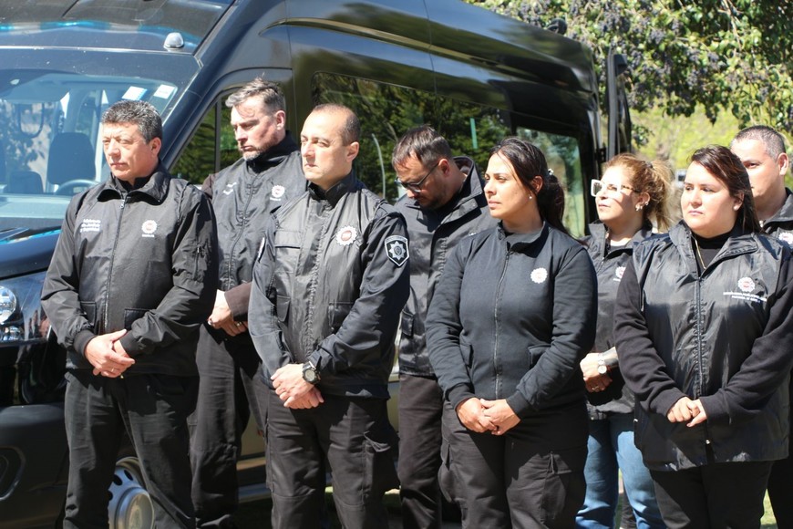 Cococcioni, entregó este viernes dos pistolas de baja letalidad, Taser, y un minibus completamente equipado con tecnología para tareas específicas de la Policía de Investigaciones (PDI) de la Unidad Regional VII.