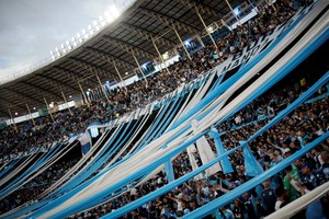 Racing podrá recibir a River con público en el Cilindro. Foto: Reuters