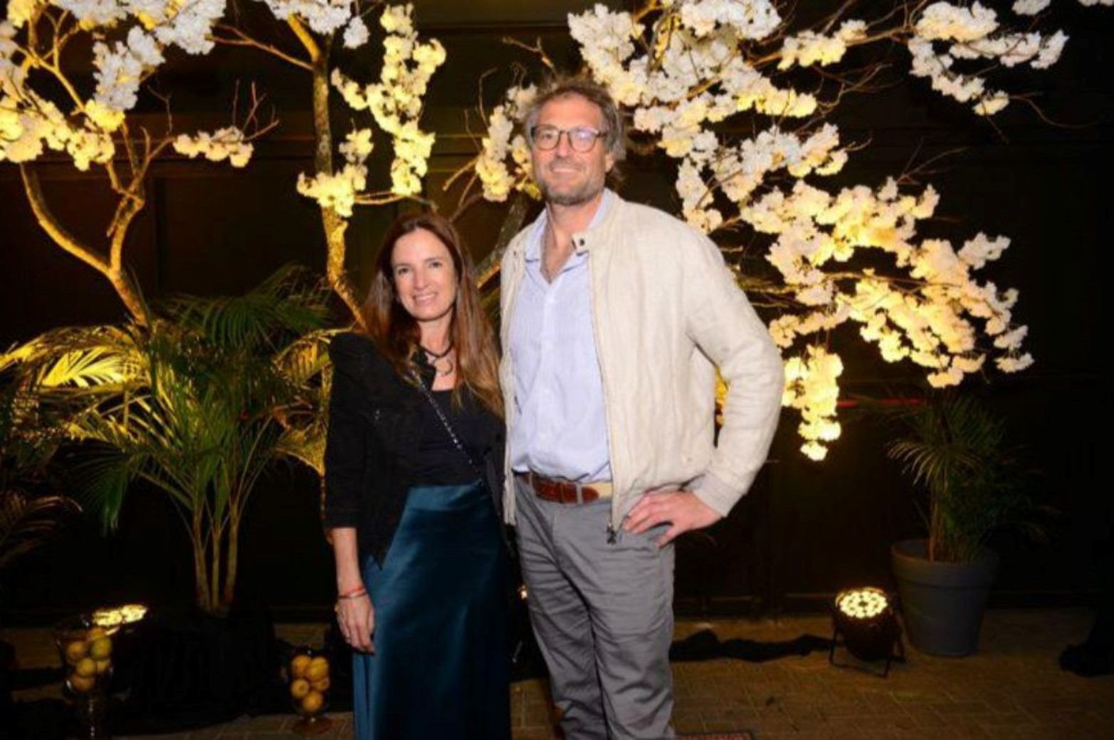 Teresa Avilé y Santiago Bay.