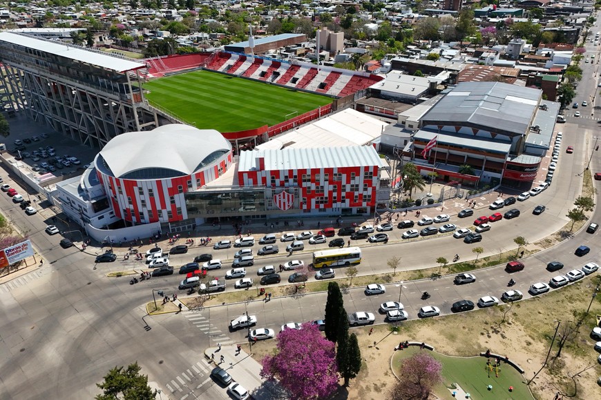 FERNANDO NICOLA | Estadio 15 de Abril | Unión | Tatengue | Fachada Unión | Frente Unión | Tribunas | Atras | Fondo