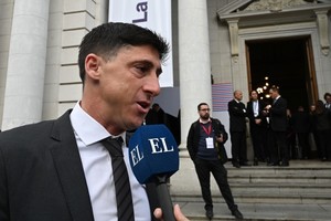 El senador por el departamento La Capital, Julio Francisco "Paco" Garibaldi, presentó un interesante proyecto de ley de 17 artículos divididos en cinco capítulos.  Foto: Flavio Raina